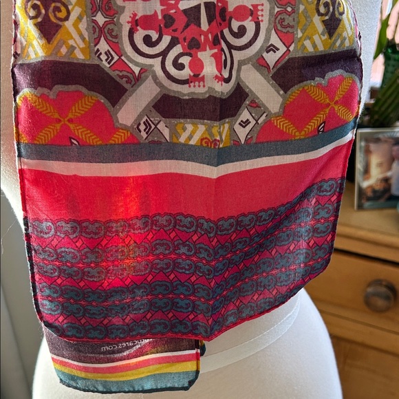 Colorful Patterned Scarf - Picture 3 of 6